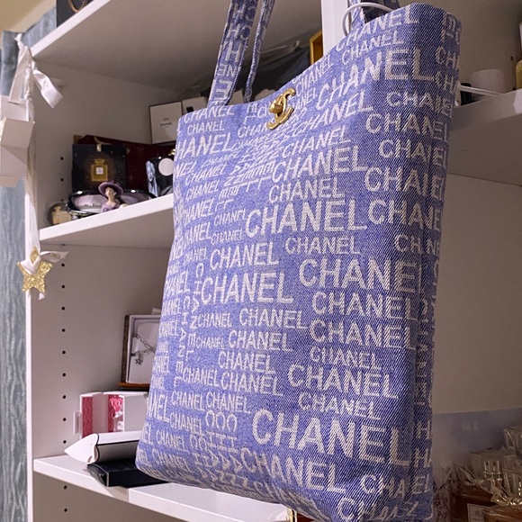 CHANEL Denim Blue Logo Turlock Tote - Picture 10 of 17